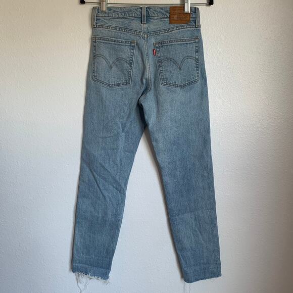 Levi's Wedgie Light Wash Raw Hem Skinny Jeans - Picture 2 of 7